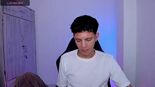 tylernova webcam show