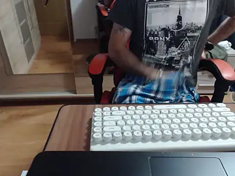 عرض كام uncutguy01