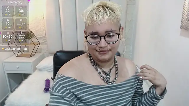 Echypyon_ Adlı Modelin Canlı XXX Sohbeti