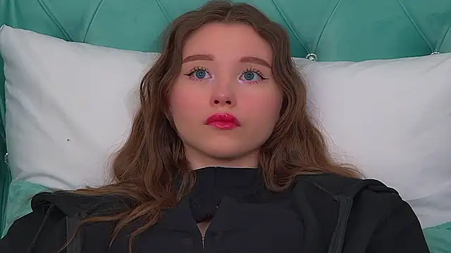 KeiraAsti Adlı Modelin Canlı XXX Sohbeti