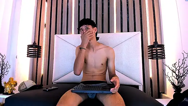 Pit_Ross Pertunjukan Webcam