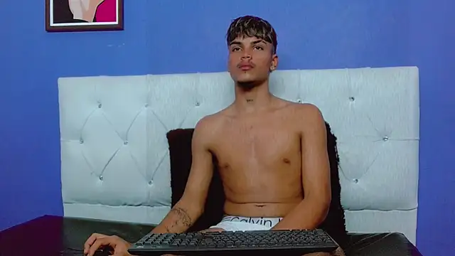 Angel_foxc13n Webbikameraesitys