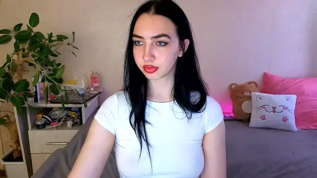 Czat XXX na żywo – WildKittenX_