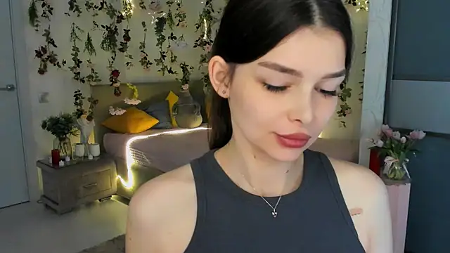 ContinentOfTranquility's Live XXX Chat