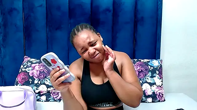 HotSmallTits Live XXX Chat