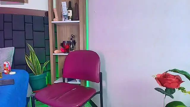 EllenaBoobs_ Chat XXX live