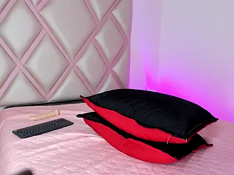 Show modela shaira-07 na web-kameri