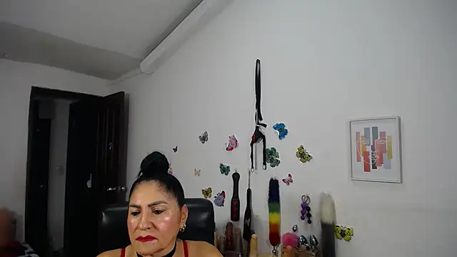 Chat +18 de mature_bigboobs10 ao vivo