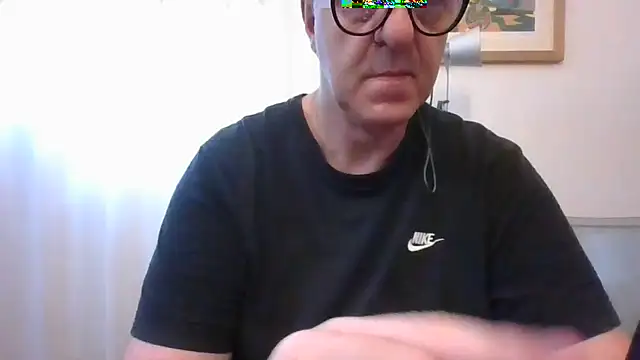 ANONIMO7735 Chat XXX live