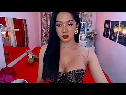 Show modela UrScreenGoddess na web-kameri