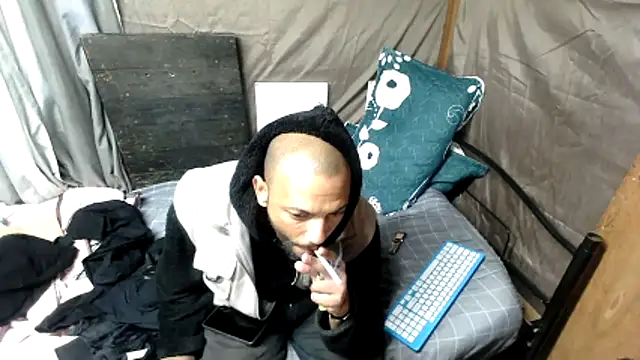 צ'אט XXX בשידור חי של Camodick