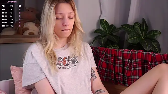 XXX chat uživo modela LeeryWonder