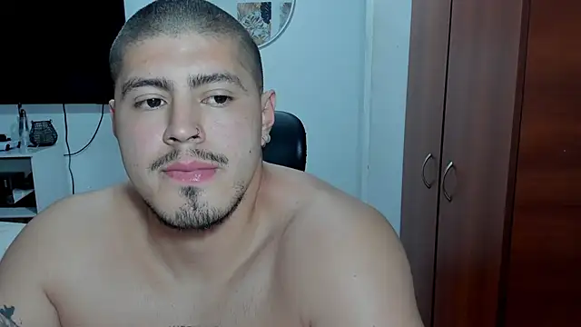 Chat XXX ao vivo de Baltazar_Dupont