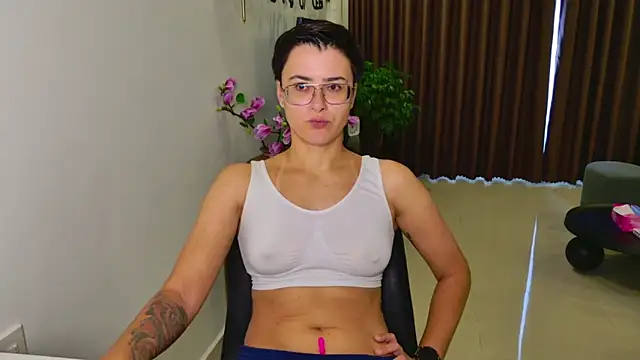 SashaNotFound élő XXX-chatje
