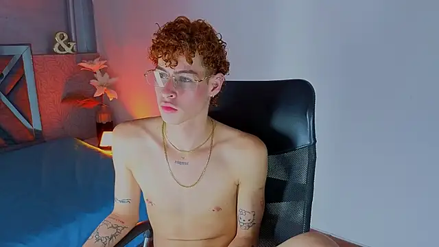 nova_salvatore's Webcam Show