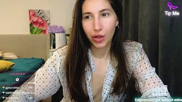 Chatroom XXX en direct de marrycolins