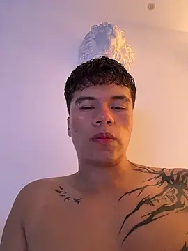Logan_smith1 即時 XXX 聊天