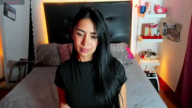 angela_black_hair Adlı Modelin Canlı XXX Sohbeti