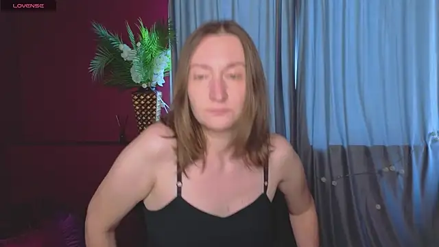 SelestiaSnata Adlı Modelin Canlı XXX Sohbeti
