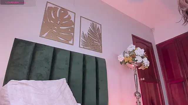 SamVegaa élő XXX-chatje
