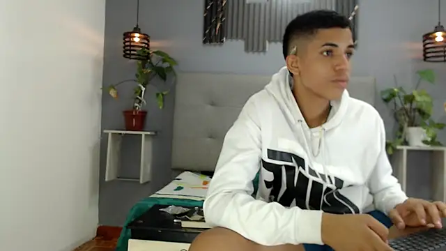 Lukaz_Caballero Chat XXX live
