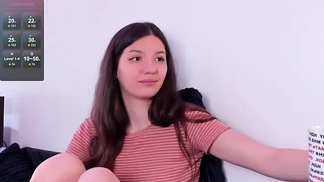 Chat +18 de miabellee_ ao vivo