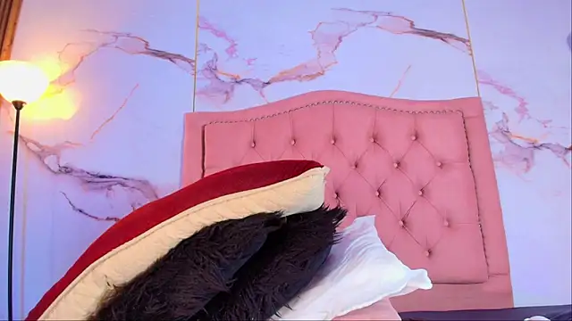 AlyaThompson 即時 XXX 聊天