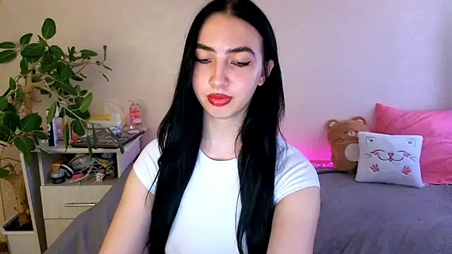 WildKittenX_'s Live XXX Chat