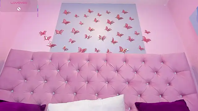 Онлайн чат XXX LolyYunno