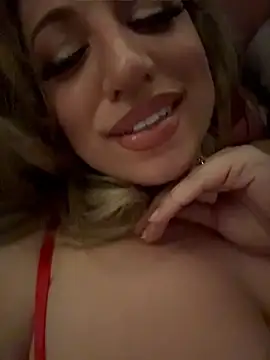 miamellycious' Webcam Show