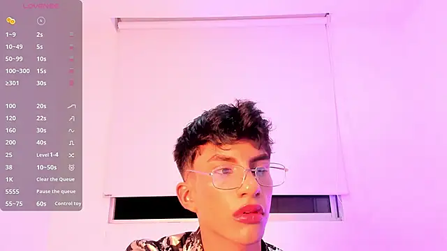Czat XXX na żywo – Erick_Velveth