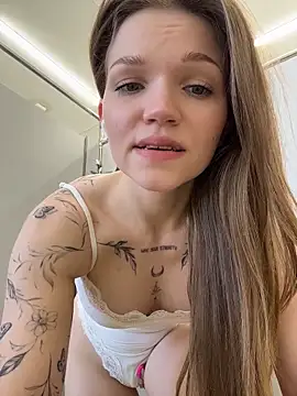 StreetSquirt Chat XXX live