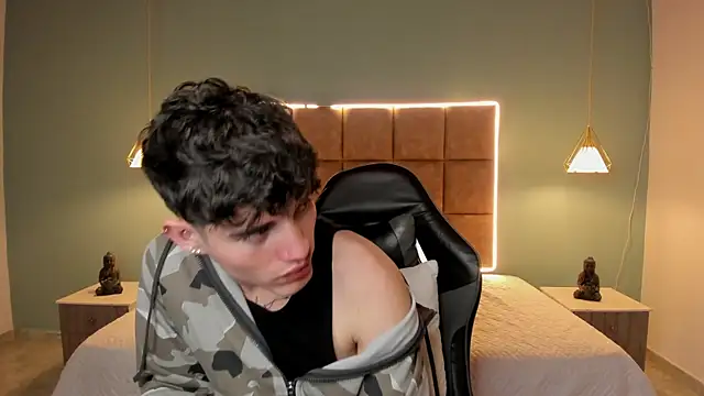 Chat XXX en directo de AlejooTwink