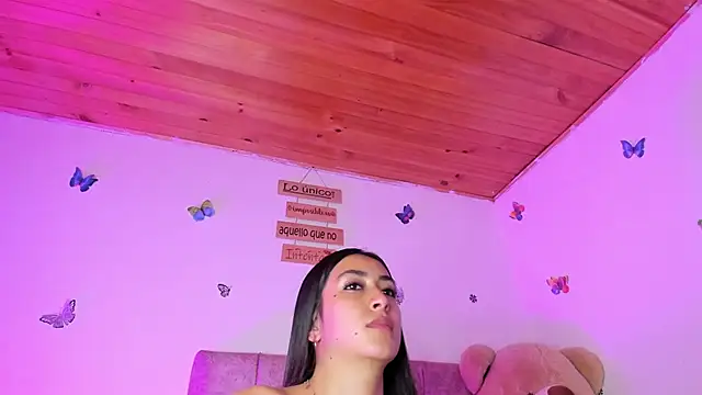 Lia_Roses3x 即時 XXX 聊天