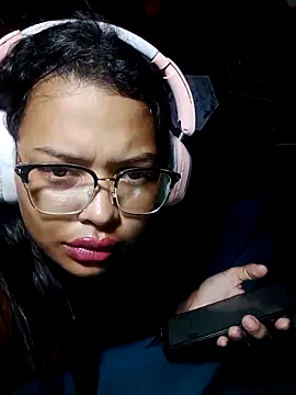 Silmara21's Live XXX Chat