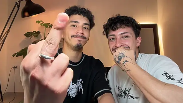 Noah_and_Steven Webcam show