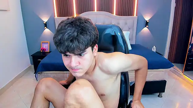 Živý XXX chat Tommy18__