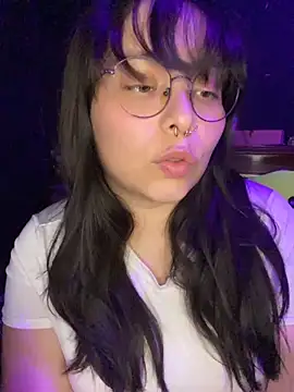 Solo_yoss' Live XXX Chat