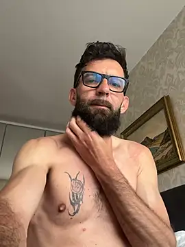Michel_huge élő XXX-chatje