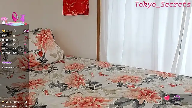 Tokyo_Secretsのウェブカメラショー