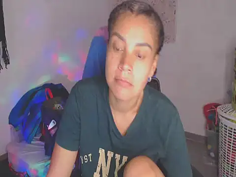 shayna_cute Show Webcam