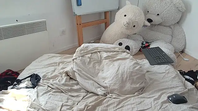 Chat XXX en directo de CeriseLapine