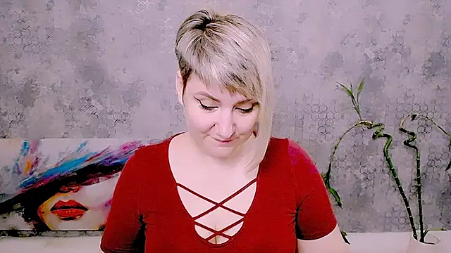 Djullia élő XXX-chatje