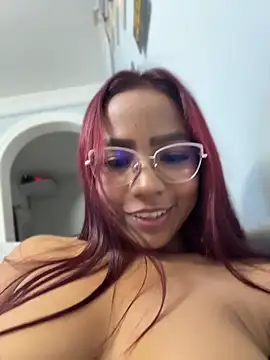 LucyLeah 即時 XXX 聊天