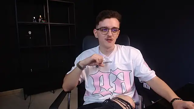Živý XXX chat FelixStarkk