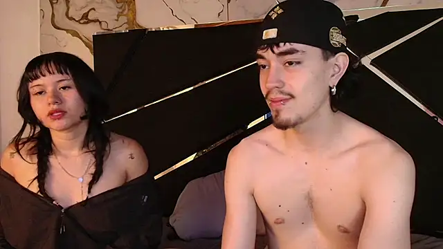 Couple_In_Heat's Live XXX Chat