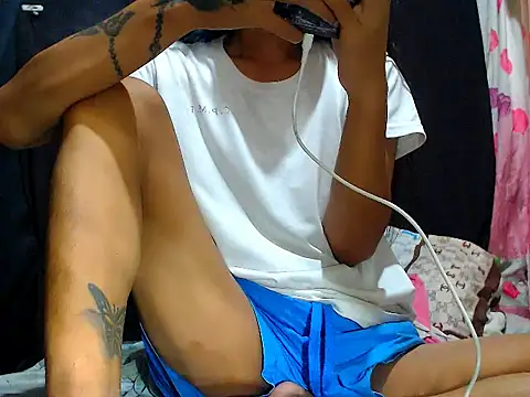 AwesomeMistress_Bigcock: διαδικτυακό σόου στην κάμερα