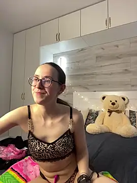 צ'אט XXX בשידור חי של MartiniiSelenna