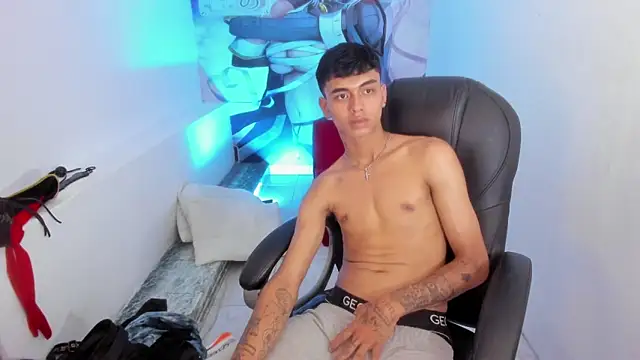 Chat XXX ao vivo de Tyger_Boyy