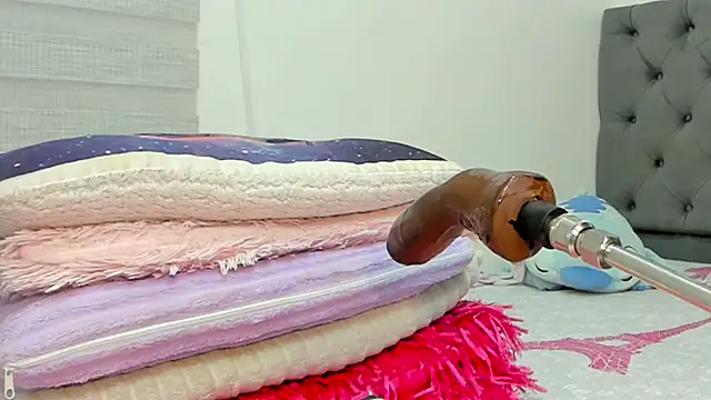 Elizabeth_18_'s Live XXX Chat